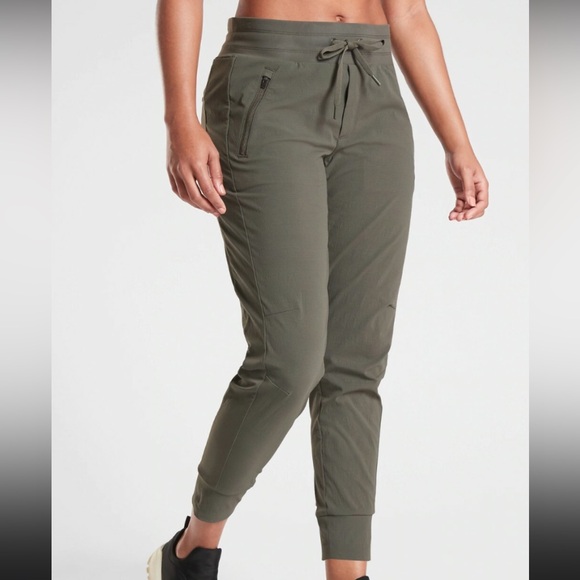 Athleta Pants - Athleta Trekkie North Jogger NWT